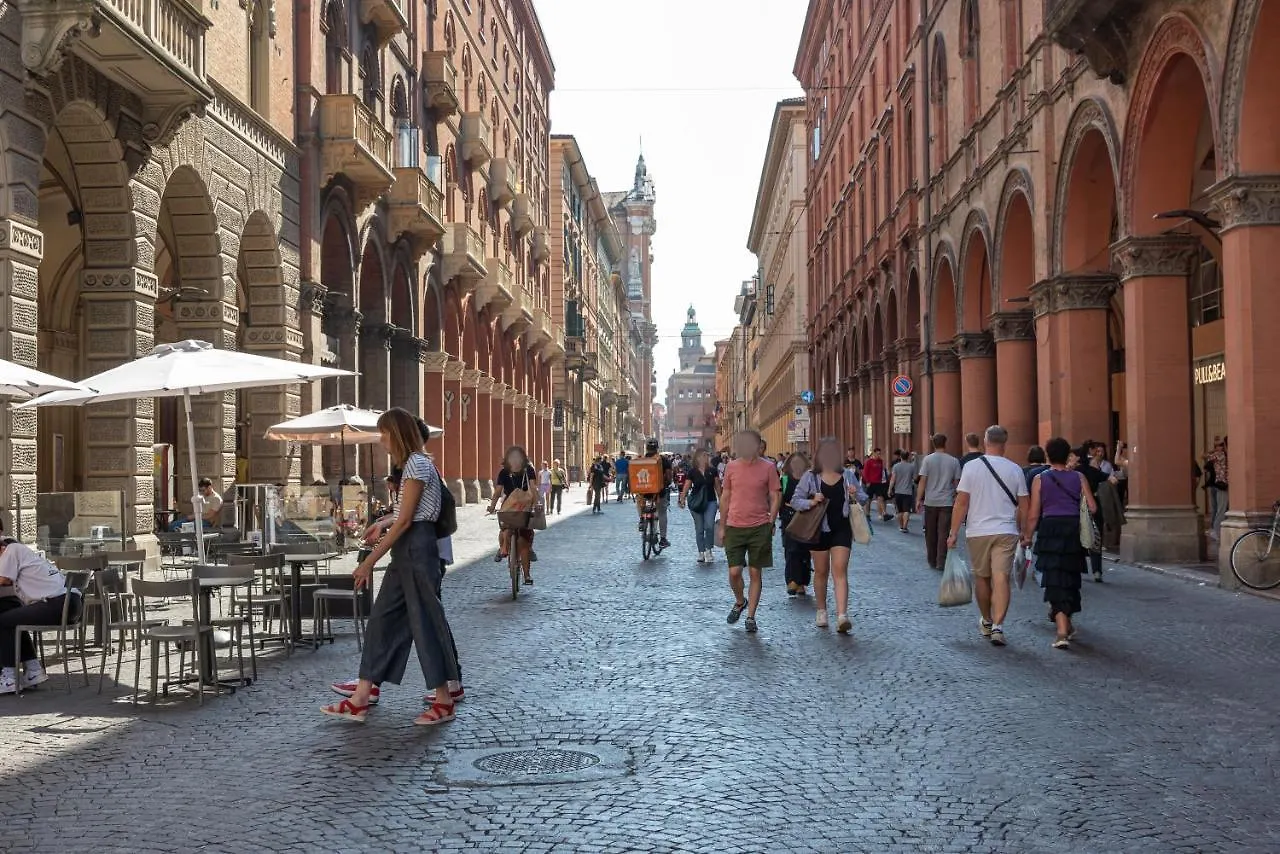 Nel Cuore Di Bologna - Casa Boss 0*,  Italy